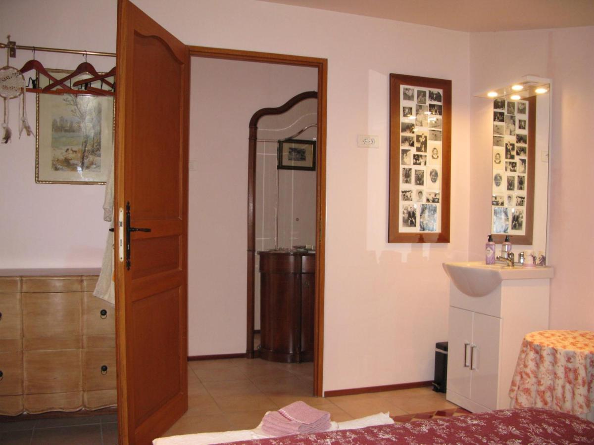 Mas A 4 Mains Bed & Breakfast Cesseras Exterior foto