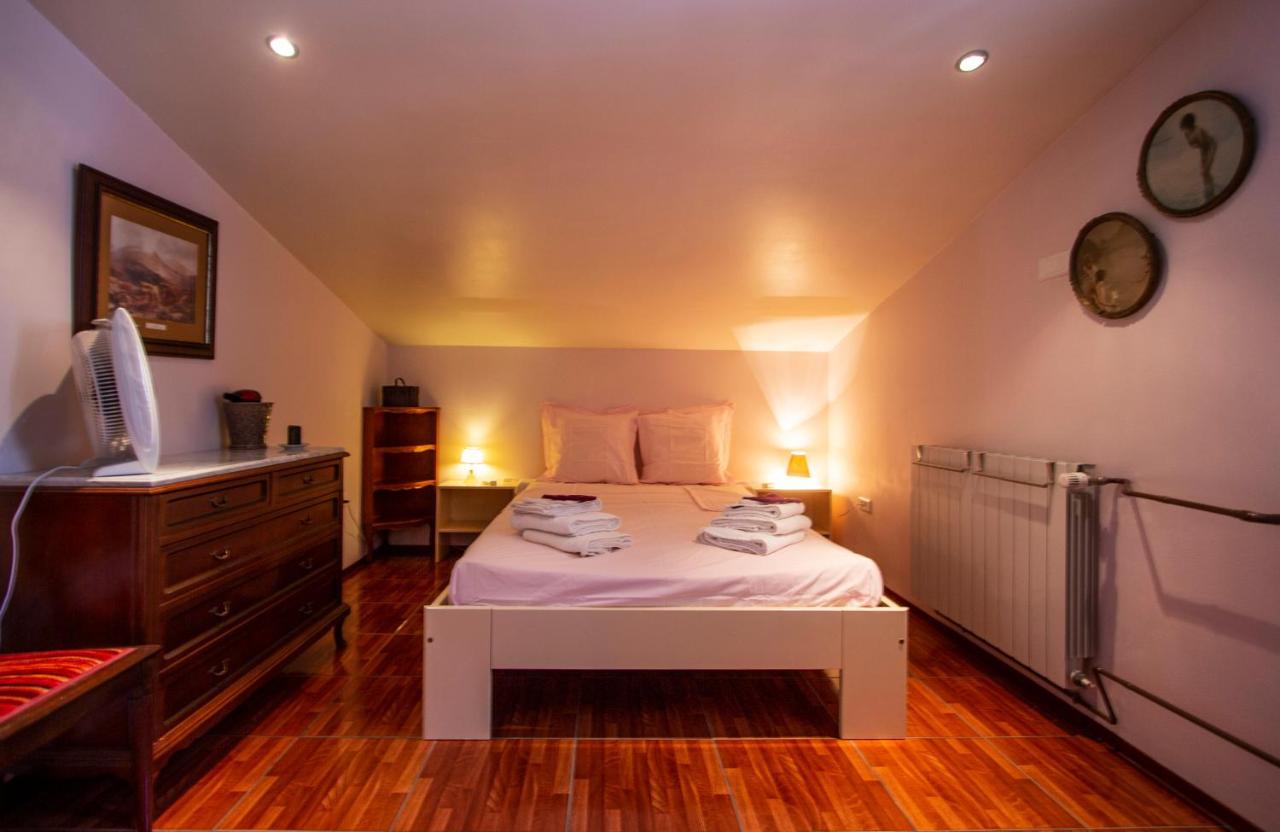 Mas A 4 Mains Bed & Breakfast Cesseras Exterior foto