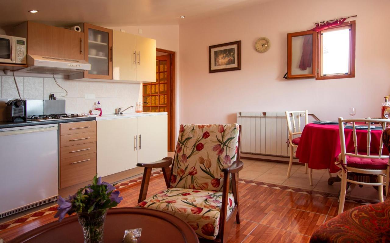 Mas A 4 Mains Bed & Breakfast Cesseras Exterior foto